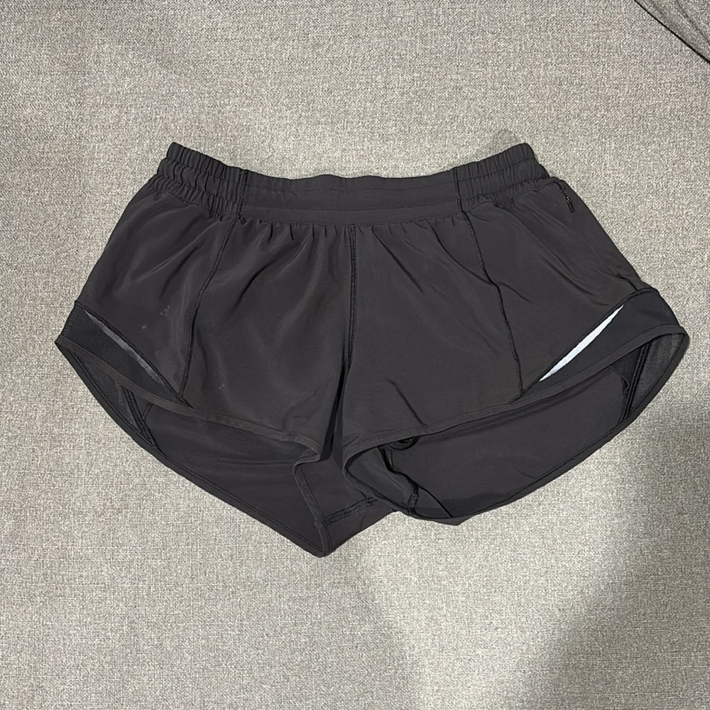 Lululemon Hotty Hot Lined Shorts 2.5" Size 8 Reg Style: W7AGUR - Picture 2 of 12